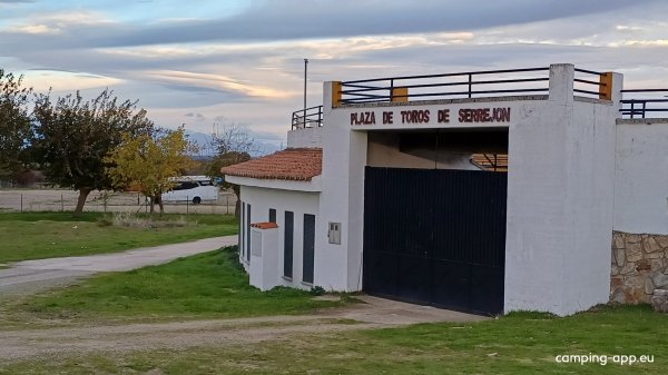 Área de servicio caravanas — Photo 4