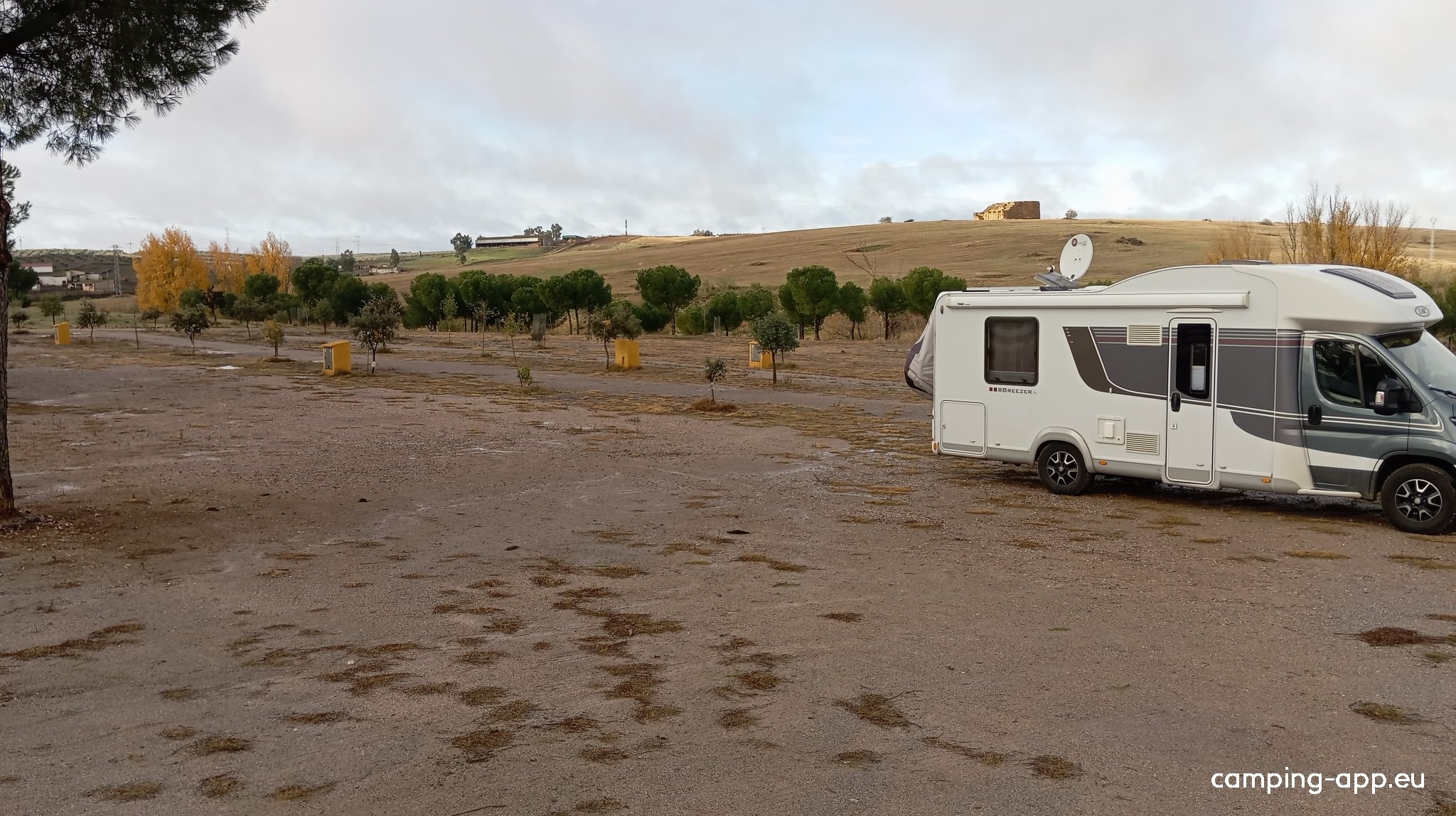 Area de Autocaravanas — Karavan Sitesi in Maguilla