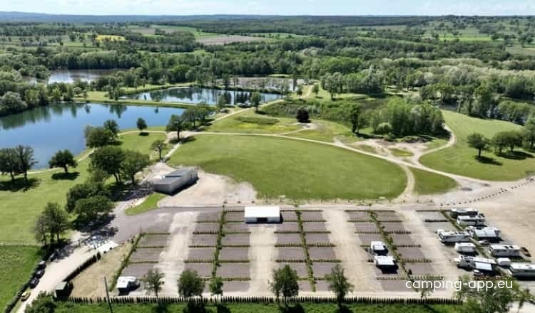 Camping Car Park — Ställplats in Reugny