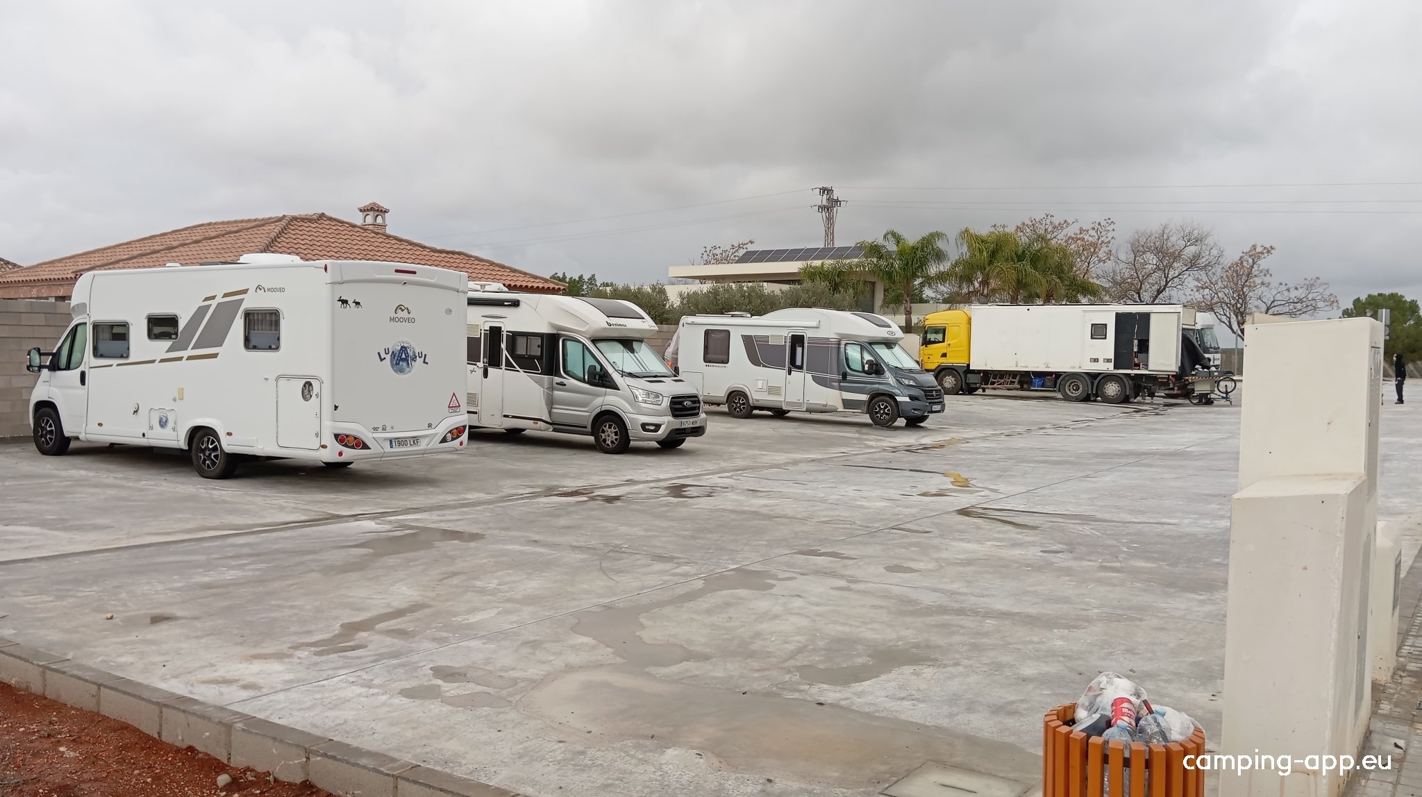 Stellplatz La Luisiana — Karavan Sitesi in La Luisiana