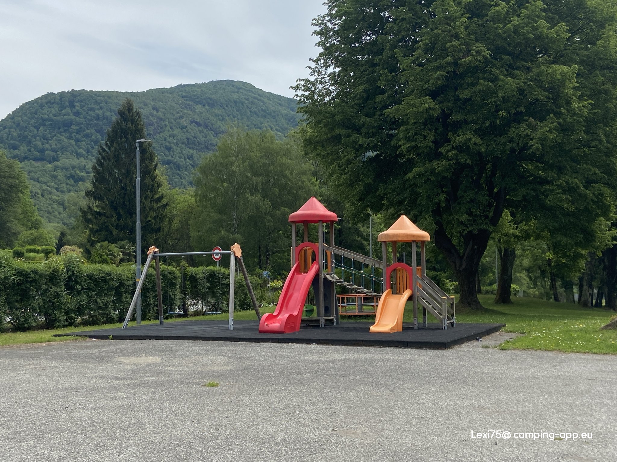 Stellplatz Ceneri Tamaro — Foto 2