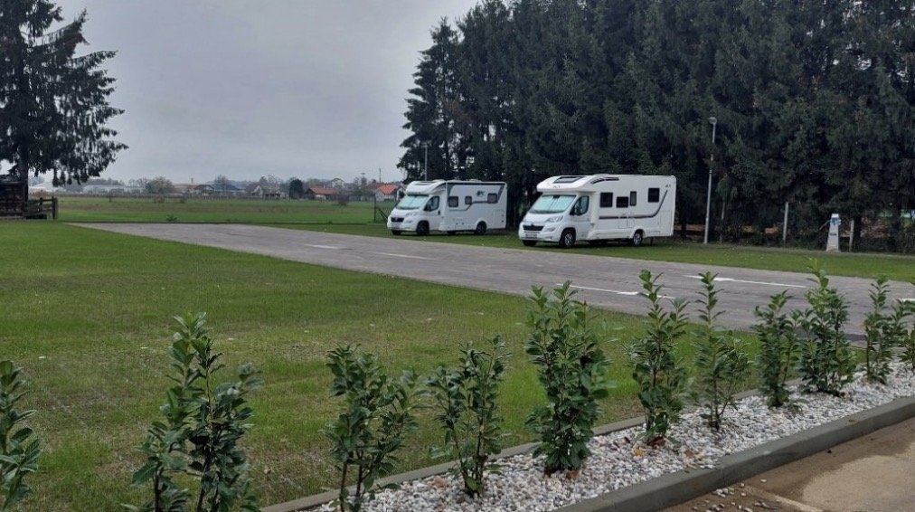 Stellplatz Therme Paradiso — Campervan Site in Dobova
