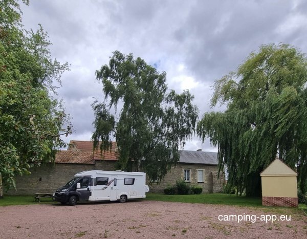 Stellplatz Courcelles-Epayelles