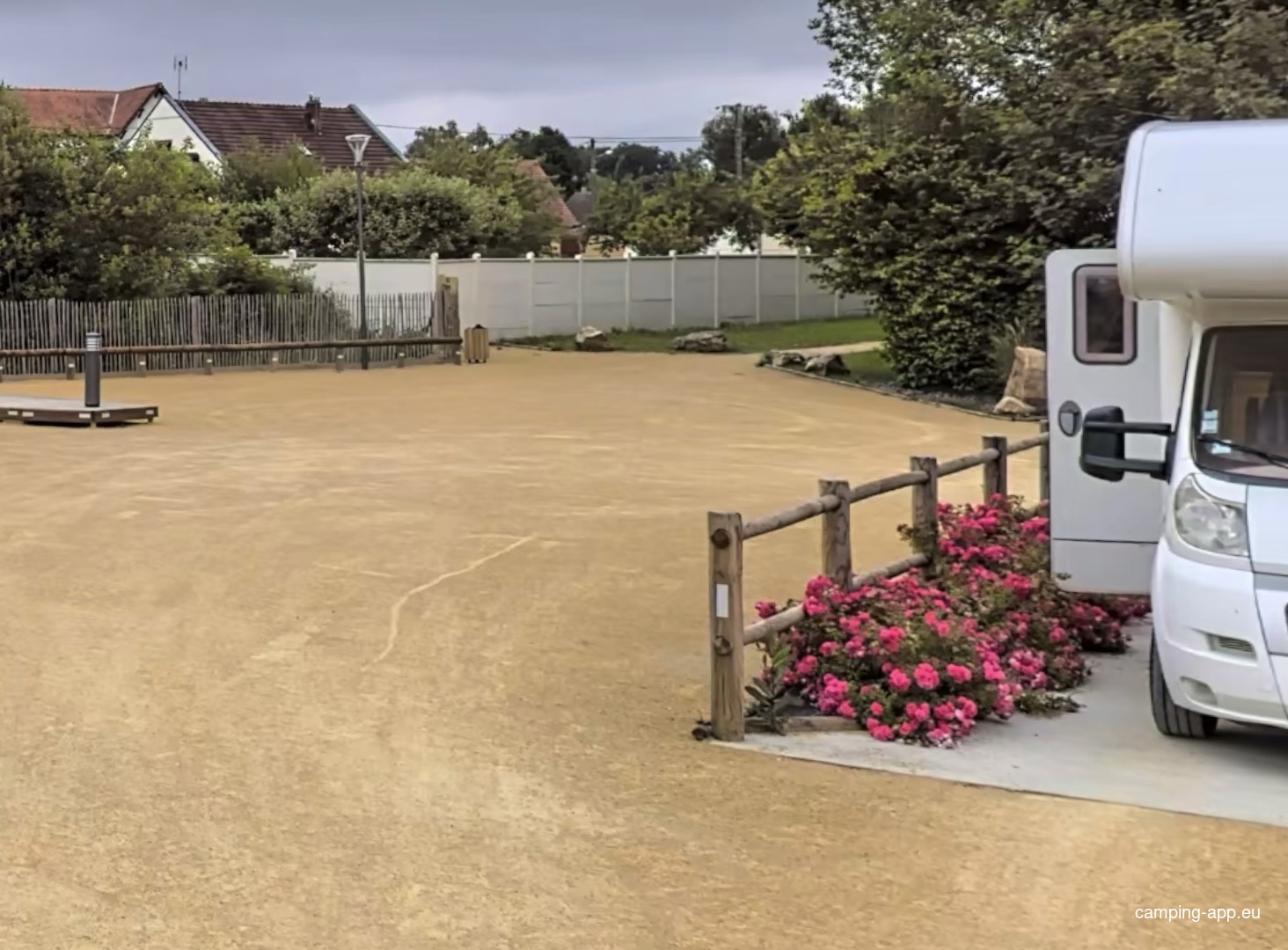 Stellplatz Saint-Gobain — Area Autocaravanas in Saint-Gobain