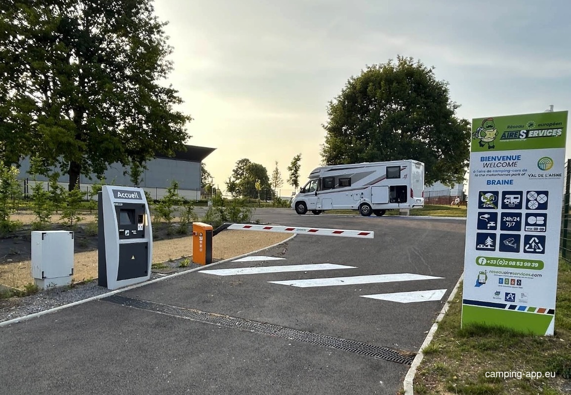 Stellplatz Braine — Aire camping car in Braine