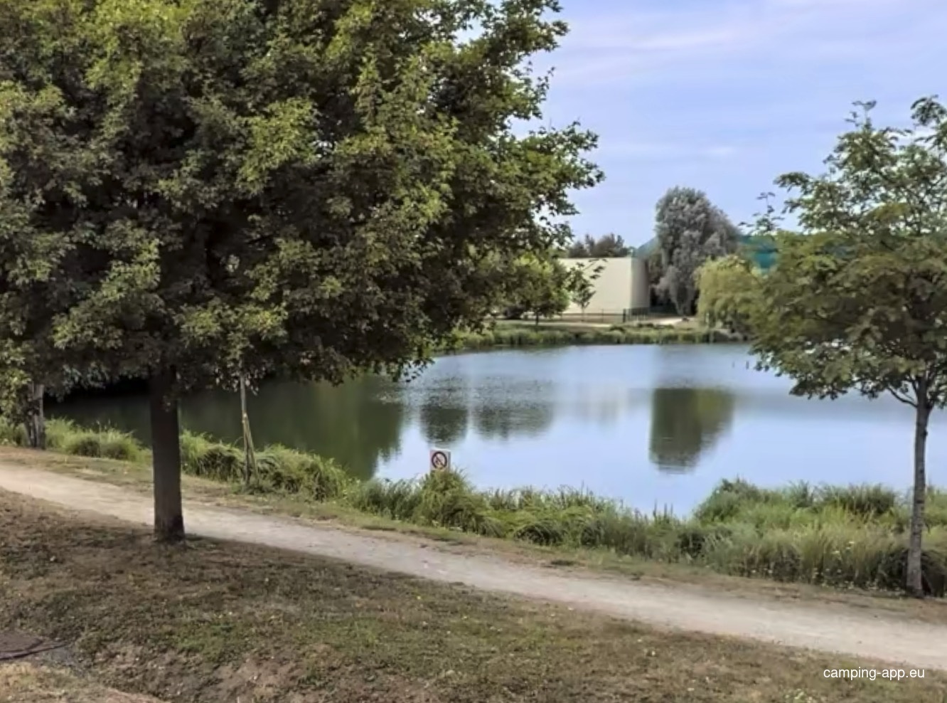 Stellplatz Moussy-le-Neuf — Bobilplass in Moussy-le-Neuf