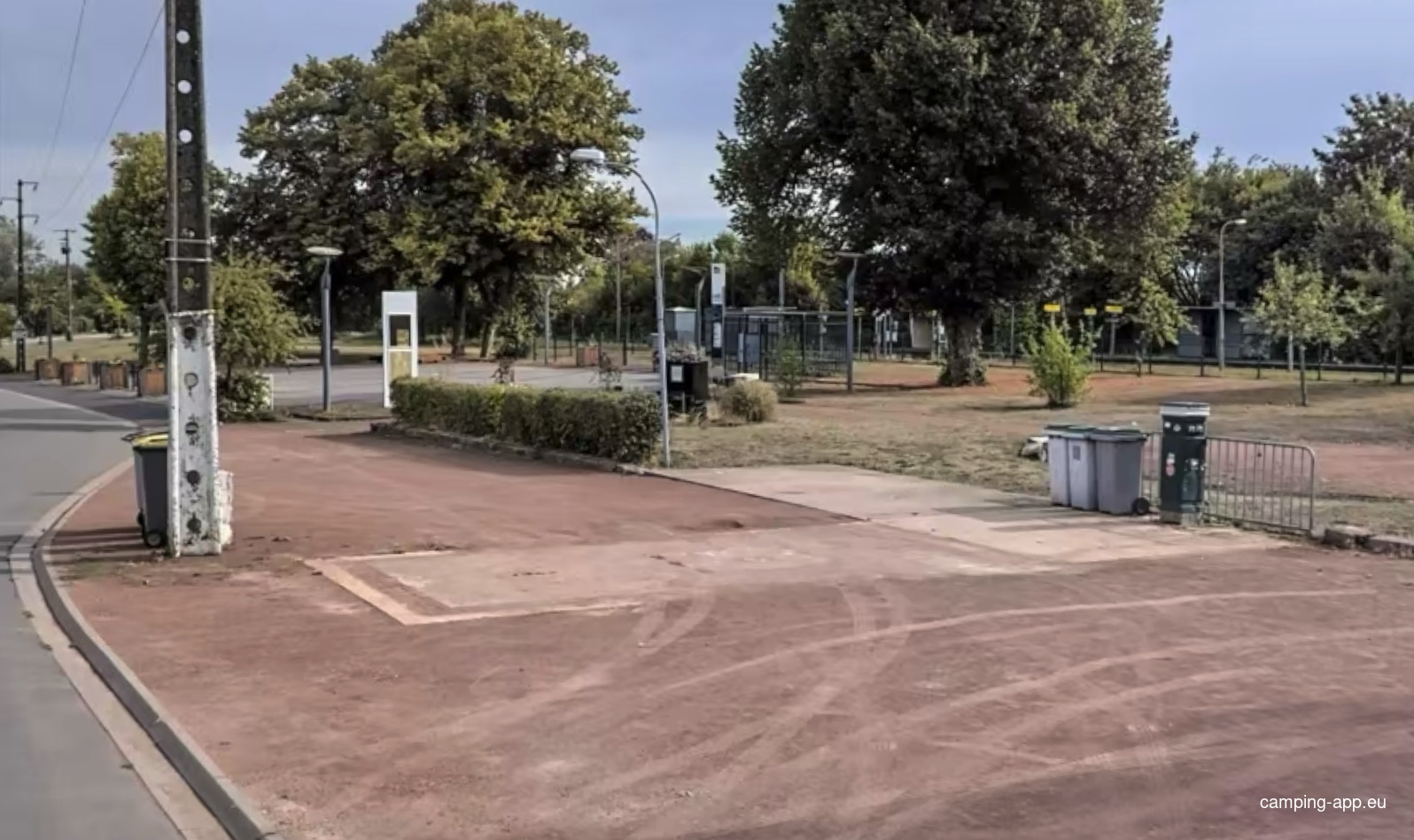 Stellplatz Bertry — 露营车营地 in Bertry