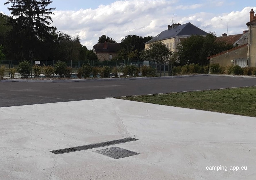 Stellplatz Condé-en-Brie — Stellplatz in Condé-en-Brie