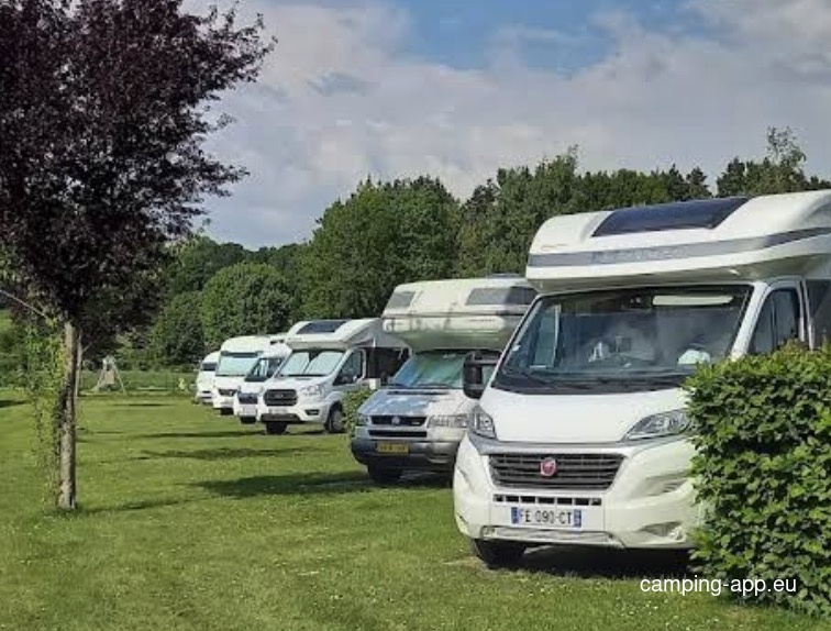 Stellplatz Long — Area Autocaravanas in Long