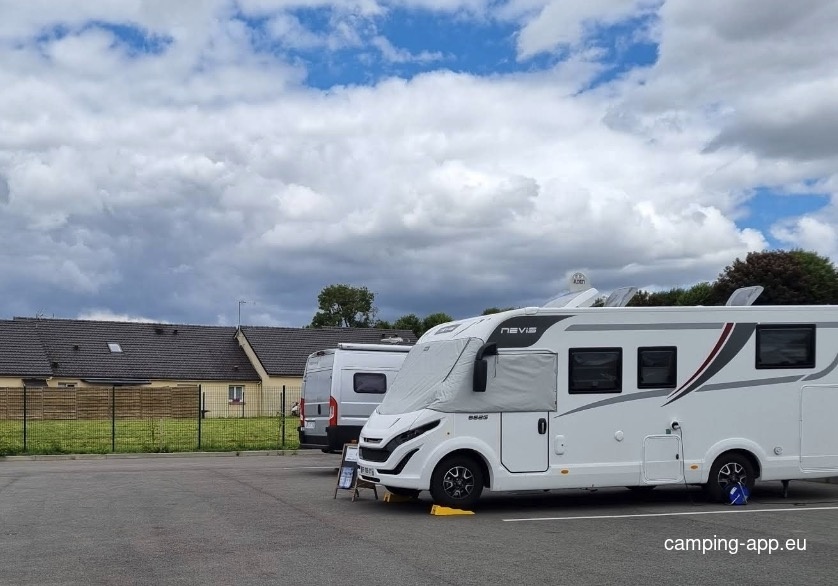 Stellplatz Formerie — Camperplads in Formerie