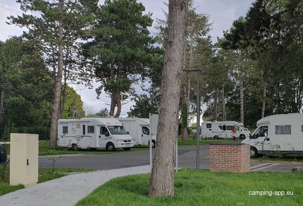 Stellplatz Gisors — Aire camping car in Gisors