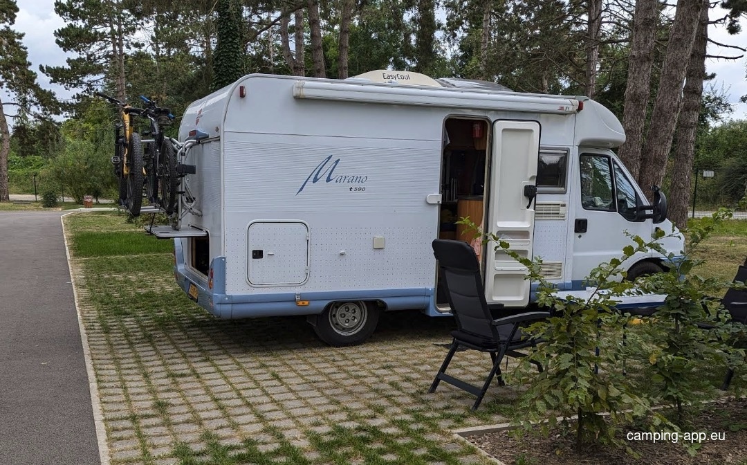 Stellplatz Gisors — Karavan Sitesi in Gisors