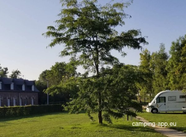 Stellplatz Nesle-Hodeng — Photo 2