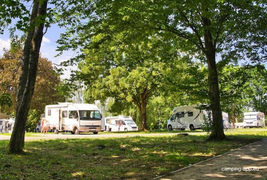 Stellplatz Solre-le-Château — Camperplaats in Solre-le-Château