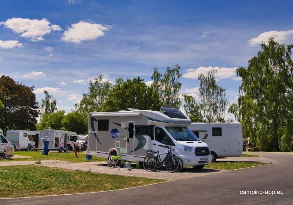 Stellplatz Solre-le-Château — Stellplatz in Solre-le-Château