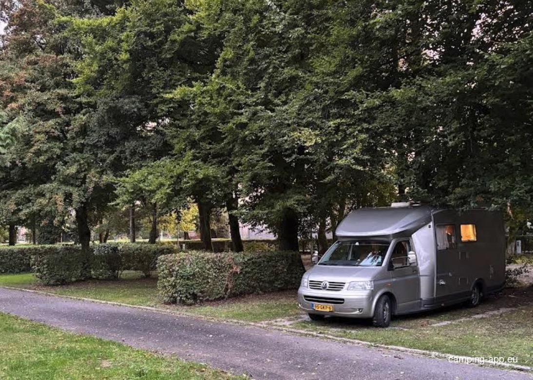 Stellplatz Couvin — Campervan Site in Couvin