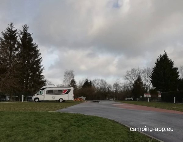 Stellplatz Cerfontaine — Photo 2