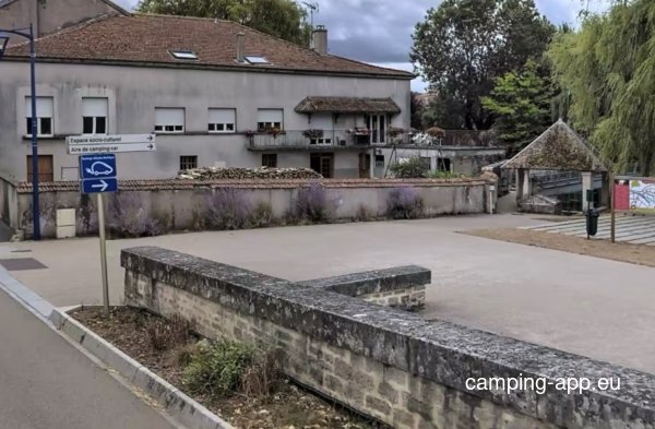 Stellplatz Gondrecourt-le-Château