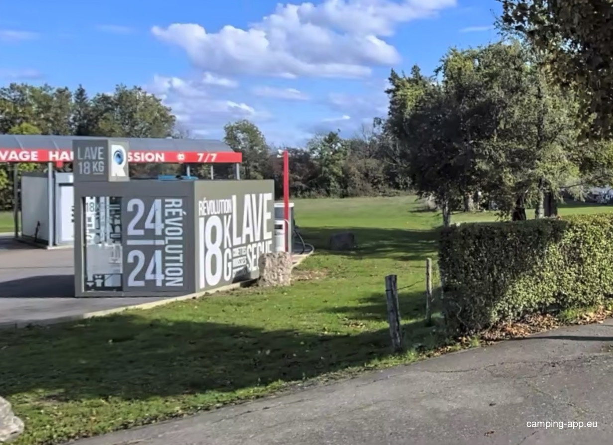Stellplatz Darney — Campervan Site in Darney