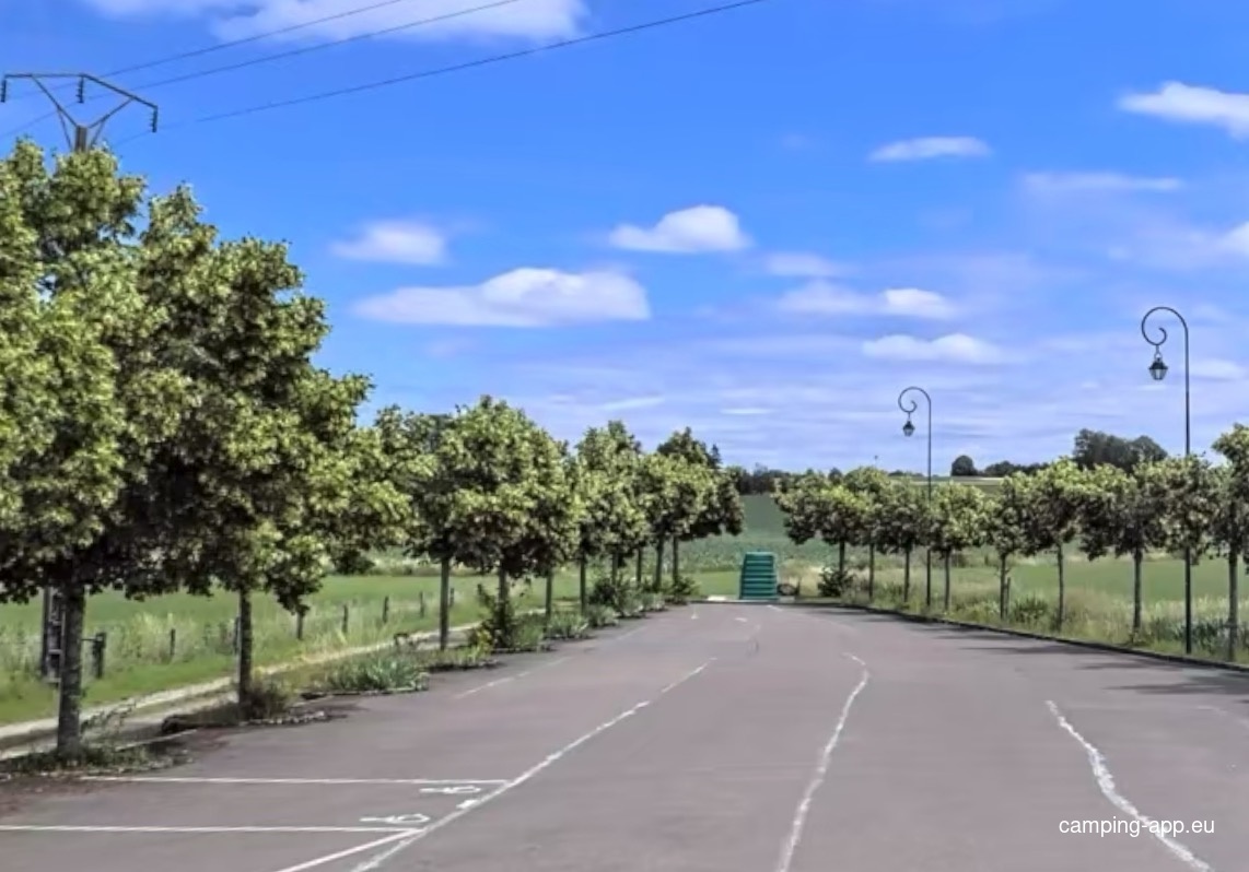 Stellplatz Saint-Blin — Campervan Site in Saint-Blin