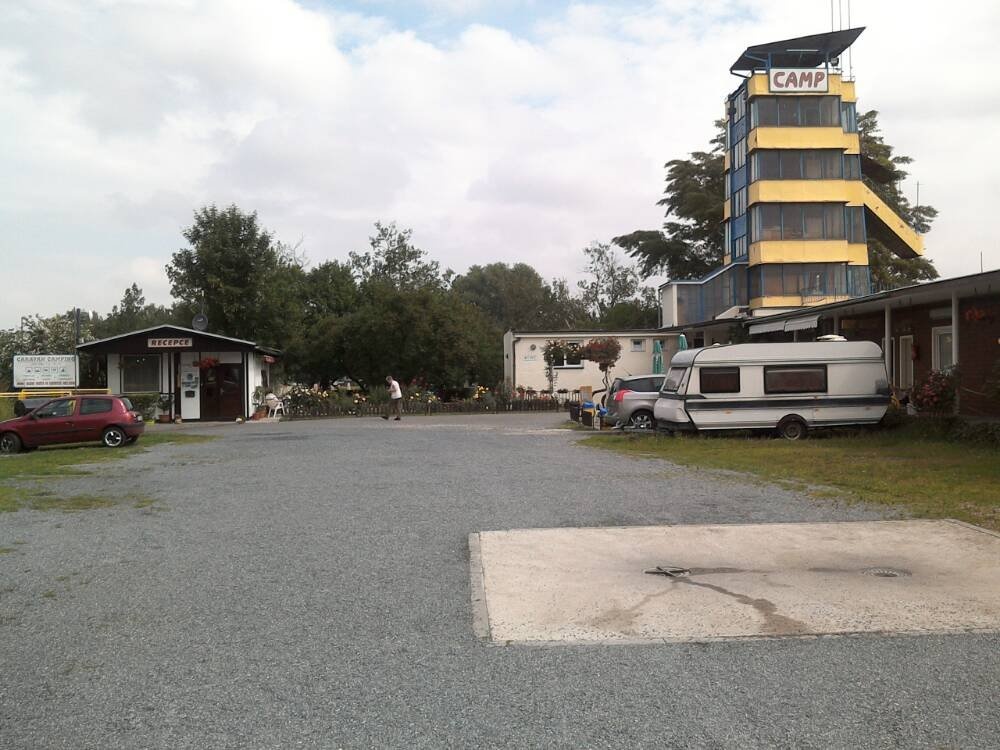 Caravan Camping — Bobilplass in Praha 5