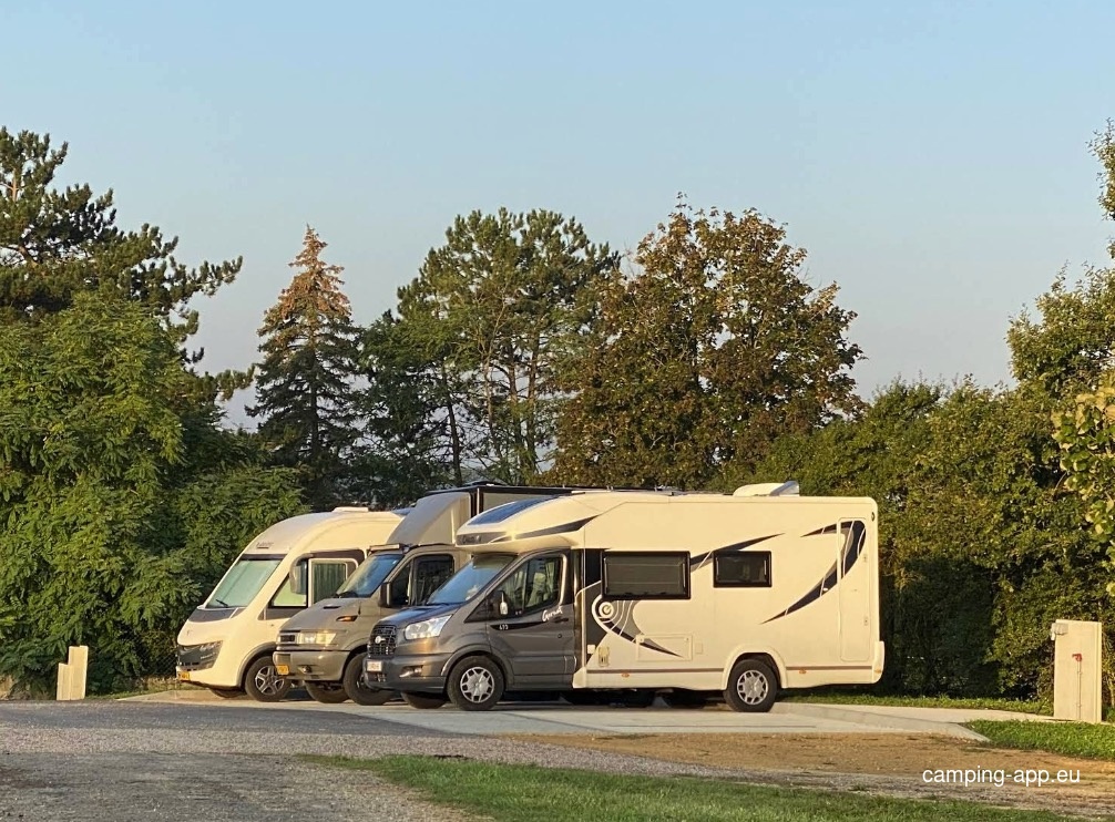 Stellplatz Ville-sur-Yron — Campervan Site in Ville-sur-Yron
