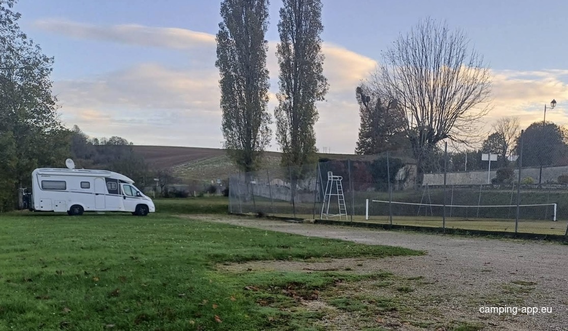 Stellplatz Arc-en-Barrois — QuickStop in Arc-en-Barrois