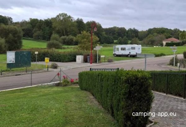 Stellplatz Ville-aux-Bois