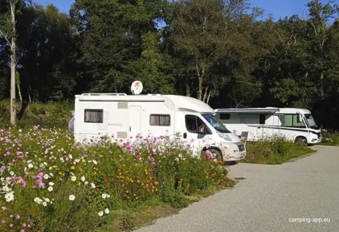 Stellplatz Le Faouët — Area di sosta in Le Faouët