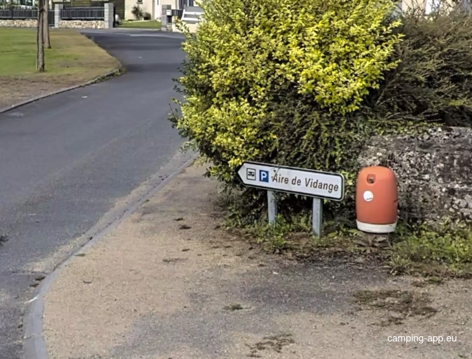 Stellplatz Kergrist-Moëlou — Bobilplass in Kergrist-Moëlou