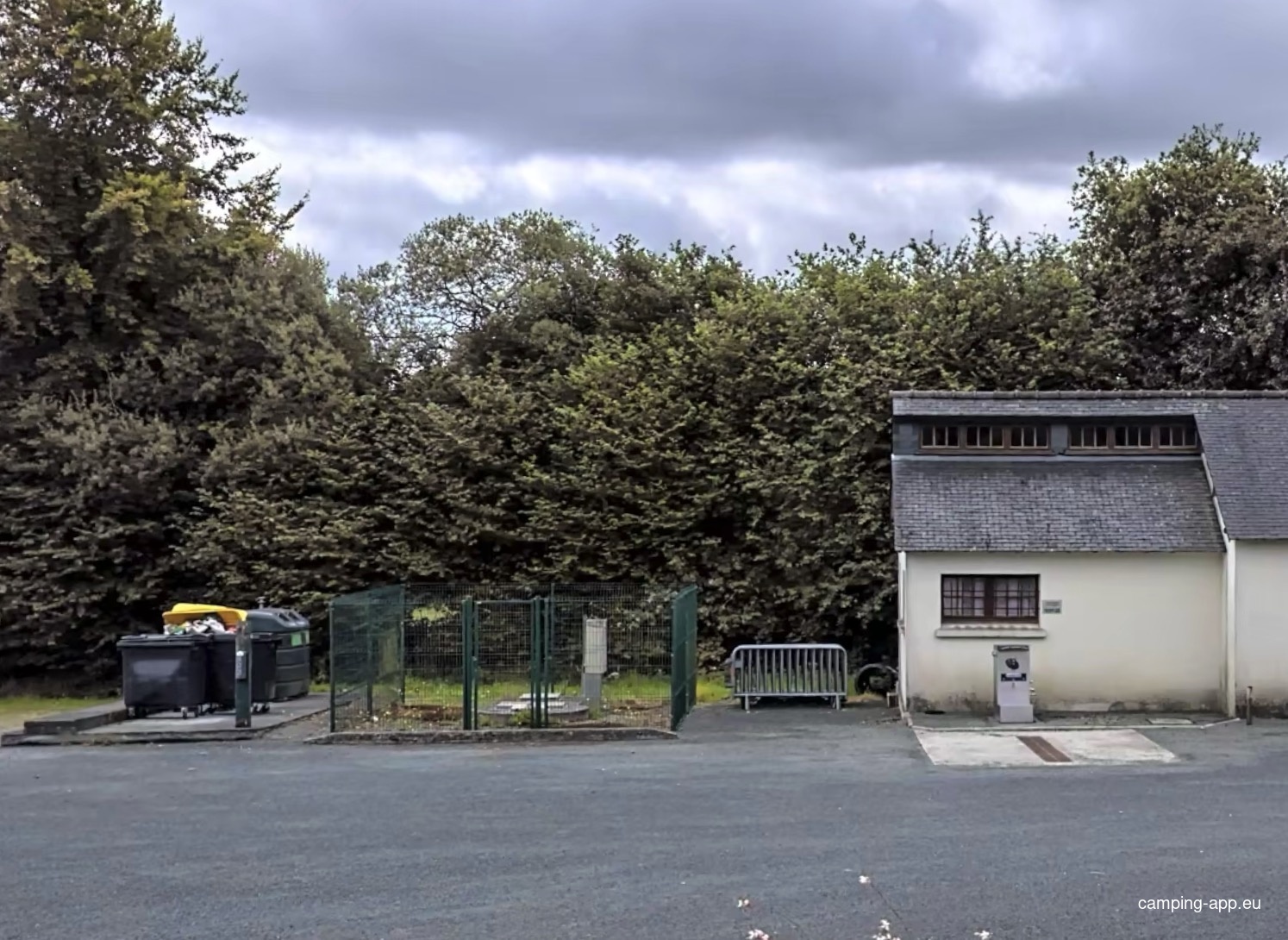 Stellplatz Maël-Pestivien — Camperplaats in Maël-Pestivien