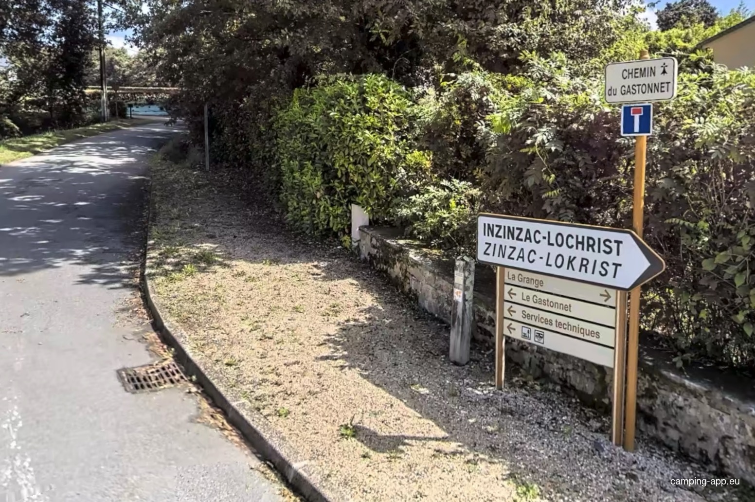 Stellplatz Lanvaudan — Sp. parking dla kamperów in Lanvaudan