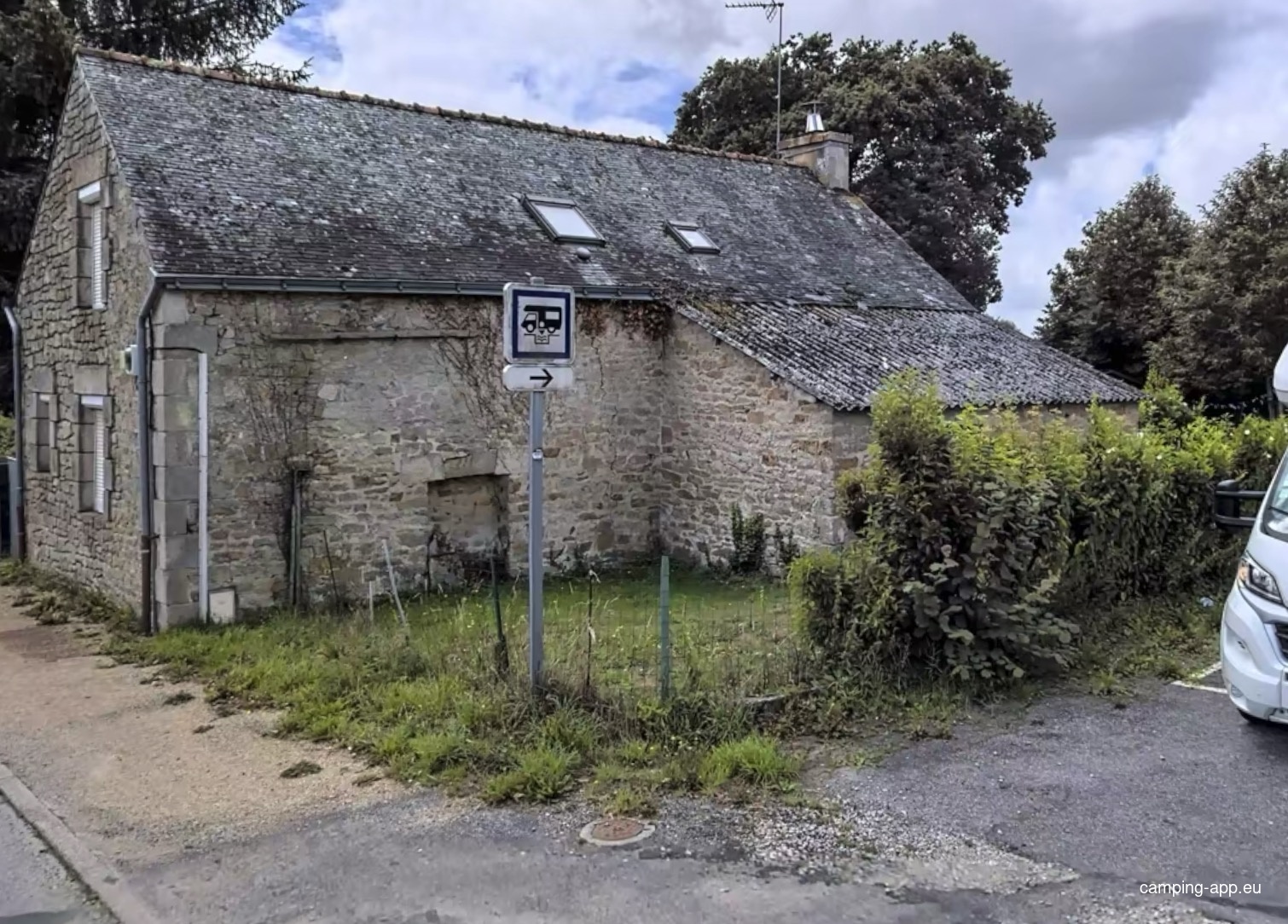 Stellplatz Guern — Area di sosta in Guern