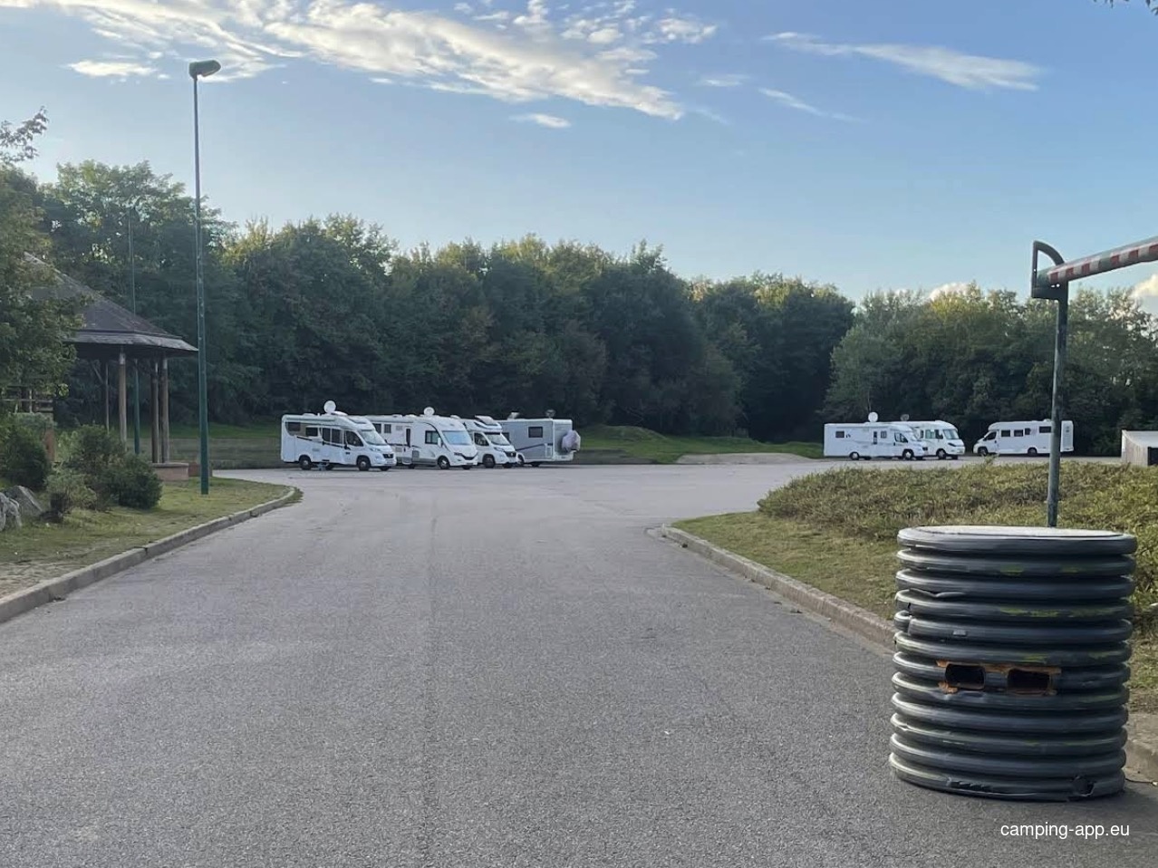 Stellplatz Ploërmel — Camperplaats in Ploërmel