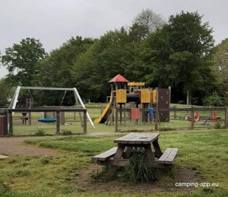 Stellplatz Guichen — Campervan Site in Guichen