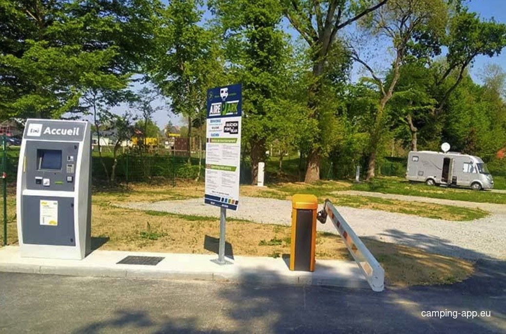 Stellplatz Guichen — Sp. parking dla kamperów in Guichen