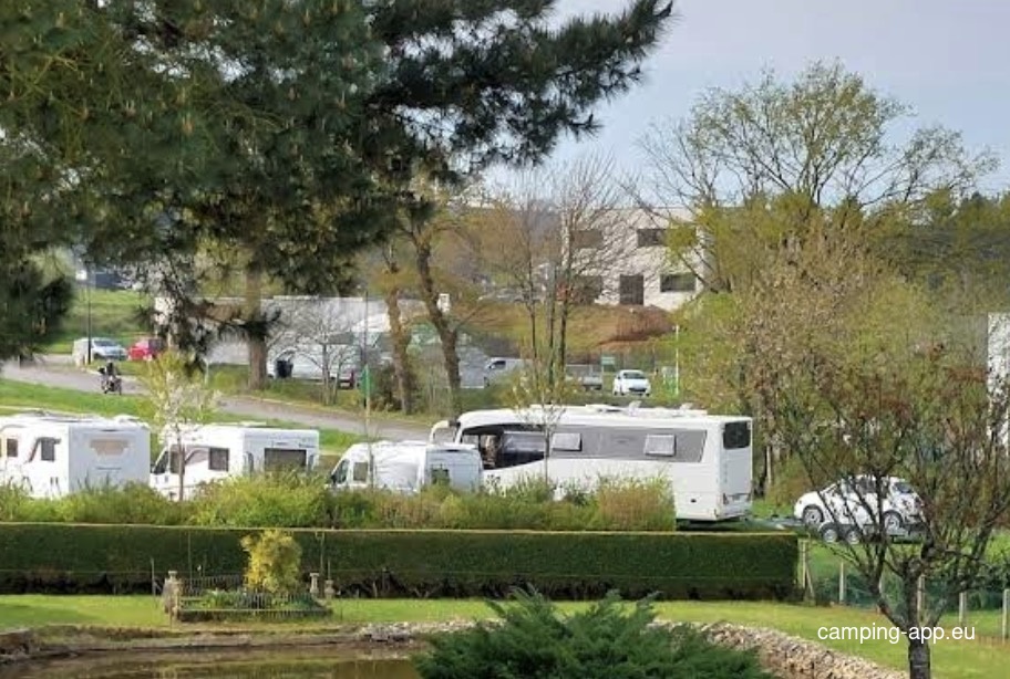 Stellplatz Crevin — Sítio para autocaravanas in Crevin