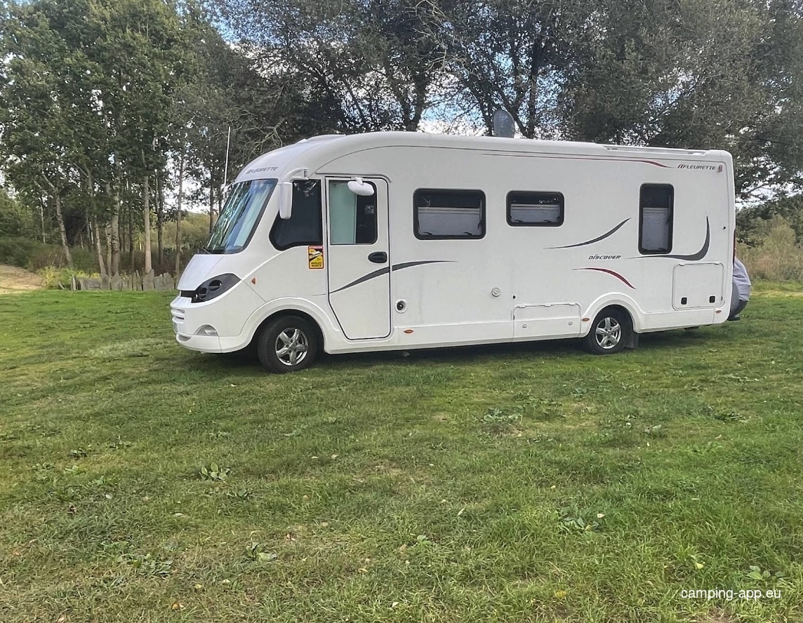 Stellplatz La Gacilly — Karavan Sitesi in La Gacilly