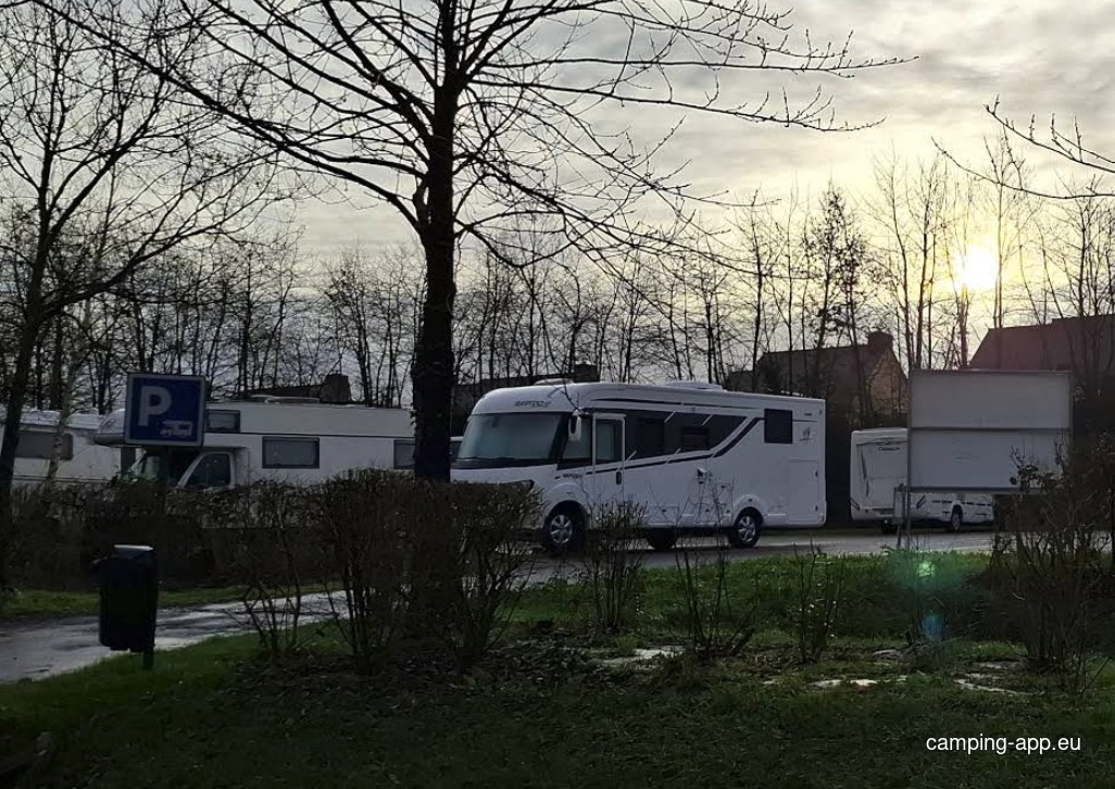 Stellplatz Châteaubourg — Ställplats in Châteaubourg