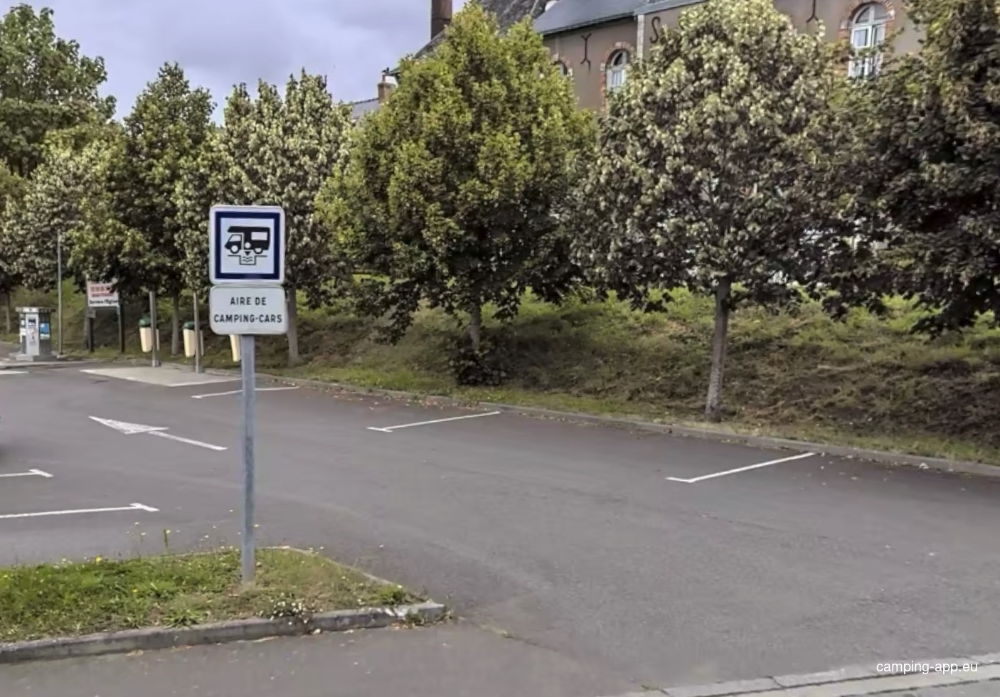 Stellplatz Grand-Fougeray — Camperplads in Grand-Fougeray