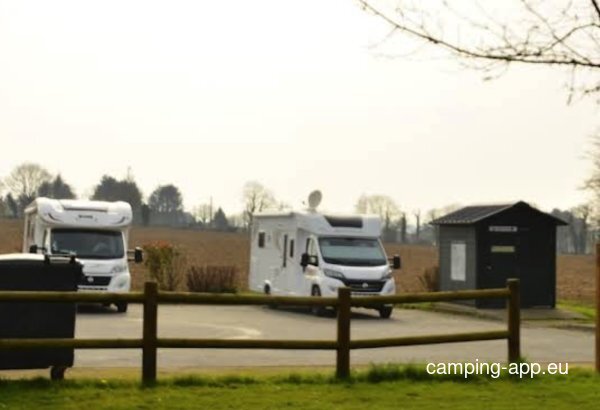 Stellplatz Saint-Gérand-Croixanvec — Photo 2