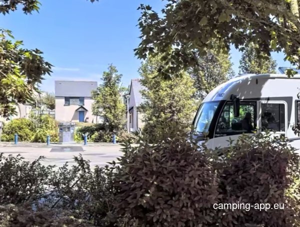 Stellplatz Val-Couesnon