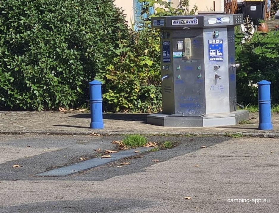 Stellplatz Val-Couesnon — Ställplats in Val-Couesnon