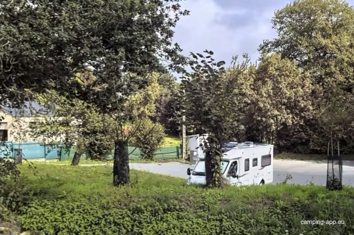 Stellplatz Péaule — Sp. parking dla kamperów in Péaule
