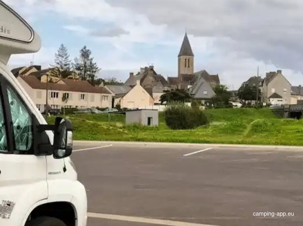Stellplatz Condé-sur-Vire — Area di sosta in Condé-sur-Vire