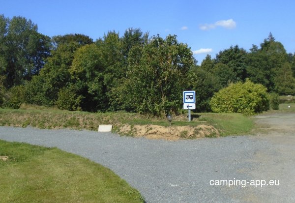 Stellplatz Saint-Sauveur-Villages — Foto 2