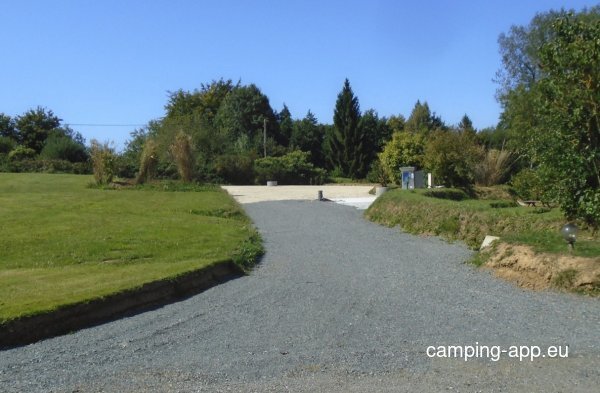 Stellplatz Saint-Sauveur-Villages