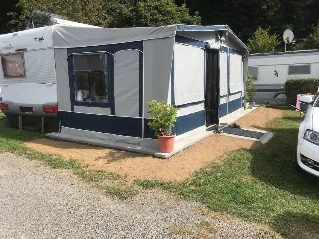 Campingplatz Camping Im Thermenland — Sítio de acampamento in Bad Gleichenberg