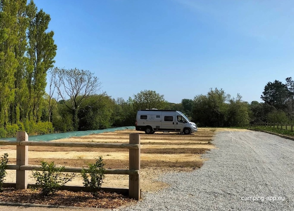 Stellplatz Port-Bail-sur-Mer — Camperplads in Port-Bail-sur-Mer