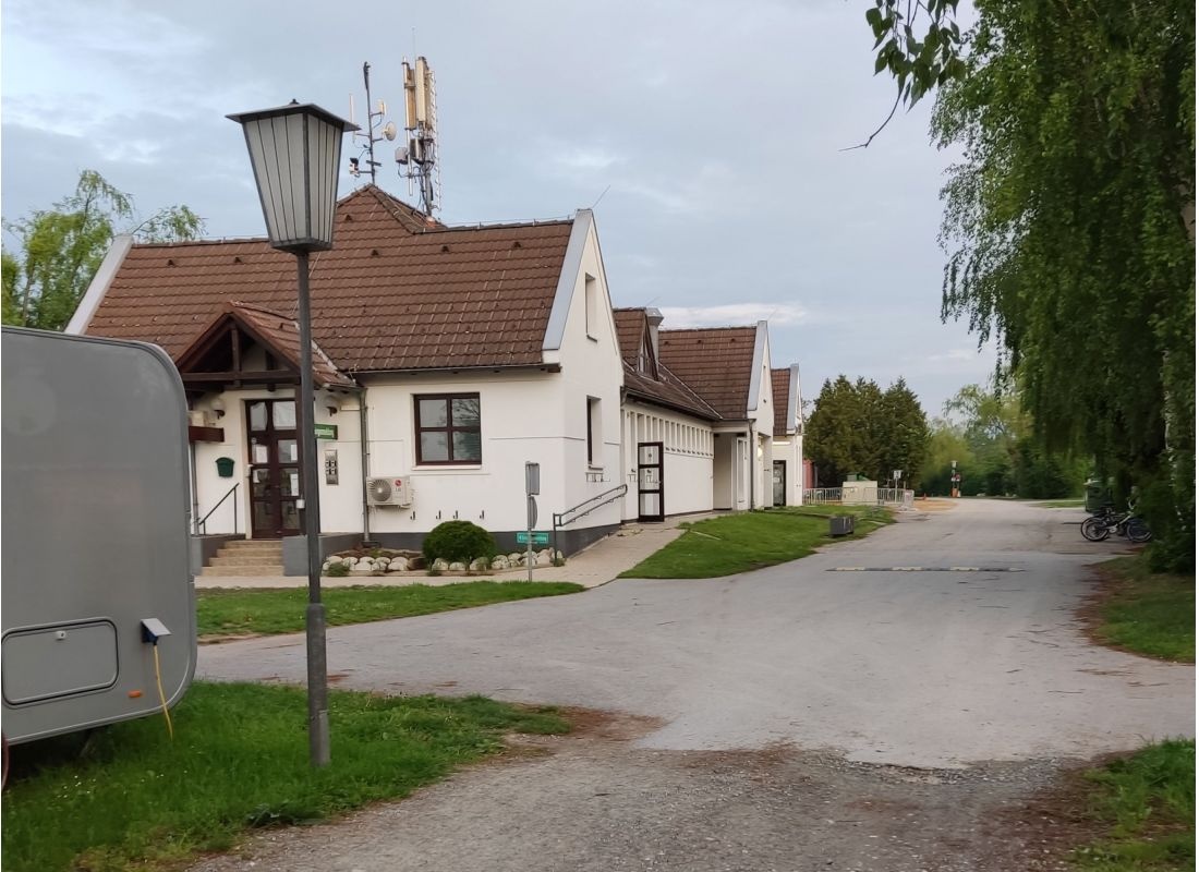 Camping Neuer Strand — Camping in Breitenbrunn am Neusiedler See